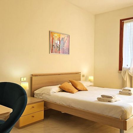 Apartment Ortensia - Regarda Travel Lazise Esterno foto
