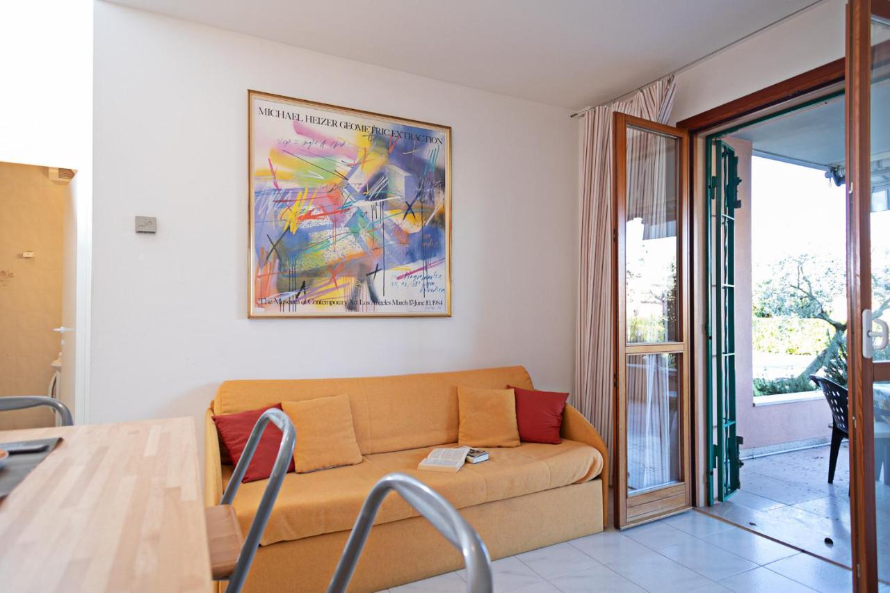 Apartment Ortensia - Regarda Travel Lazise Esterno foto