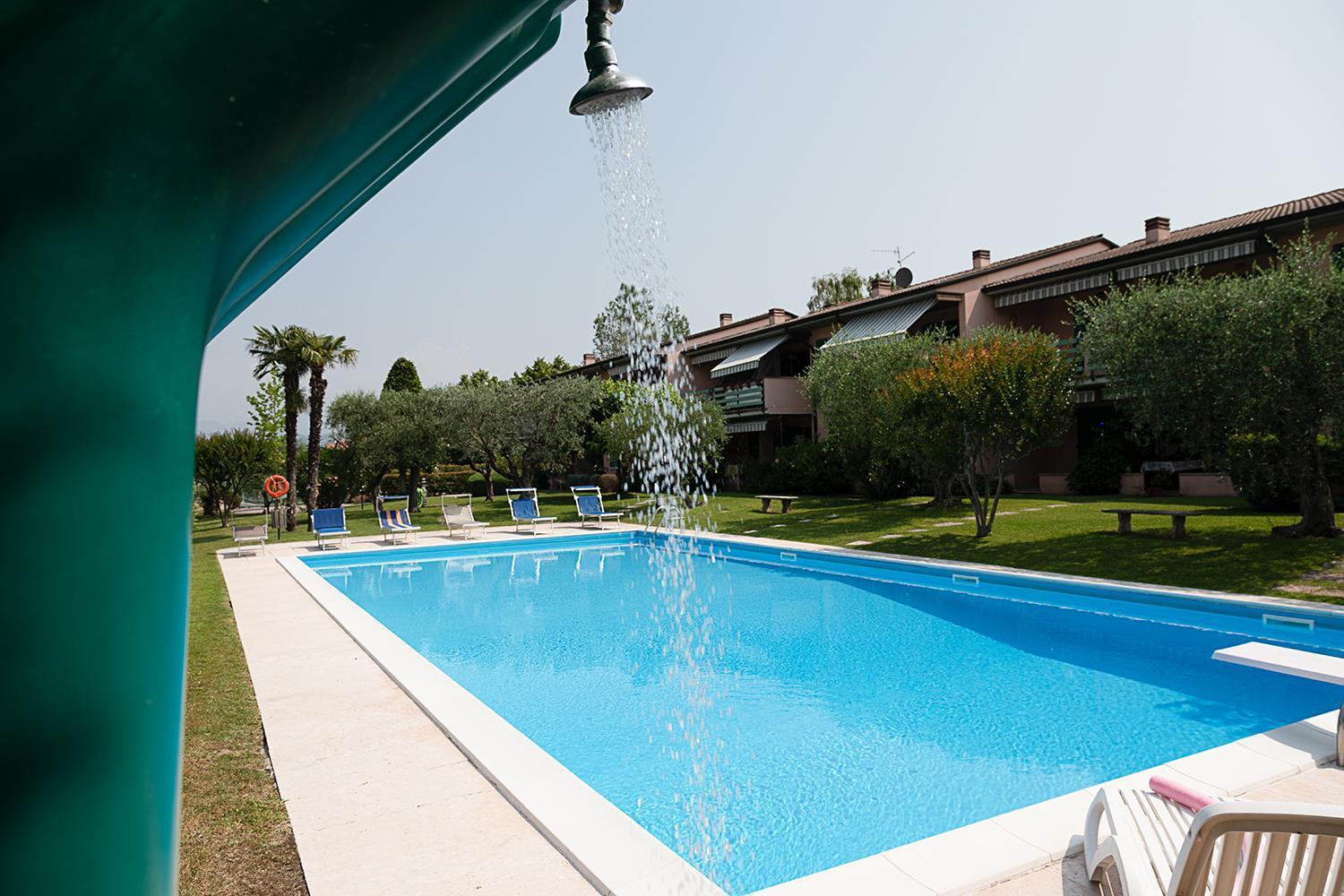 Apartment Ortensia - Regarda Travel Lazise Esterno foto